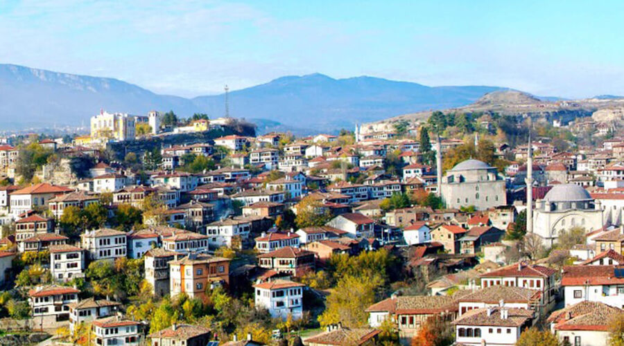 Antalya Çıkışlı Abant Gölcük Yedigöller Safranbolu Amasra Turu
