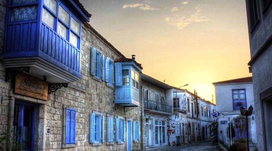 Karaburun Nergis Zamanı ve Domatia Rum Köyü, Karina Sahili